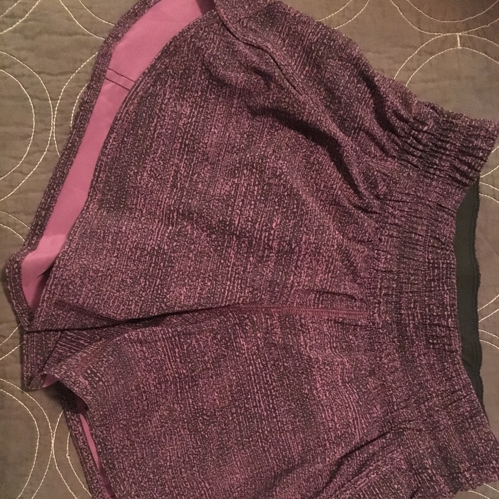 Lululemon size 6 shorts